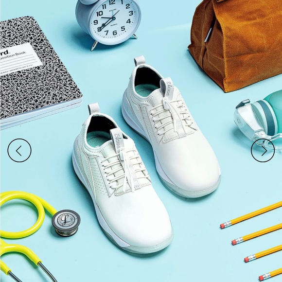 Clove Shoes Clove Womens Brilliant White Clove Classic Size 7